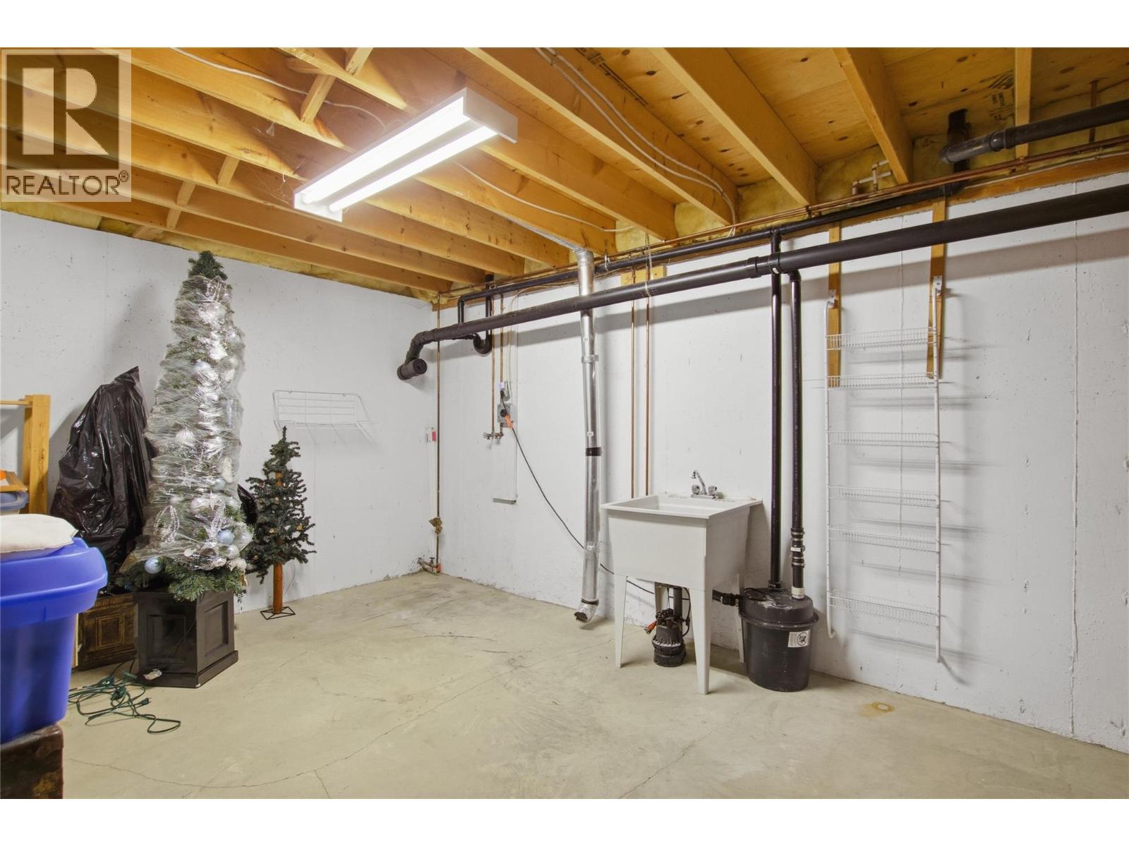 1750 Pacific Way Unit# 6, Kamloops, BC - Indoor