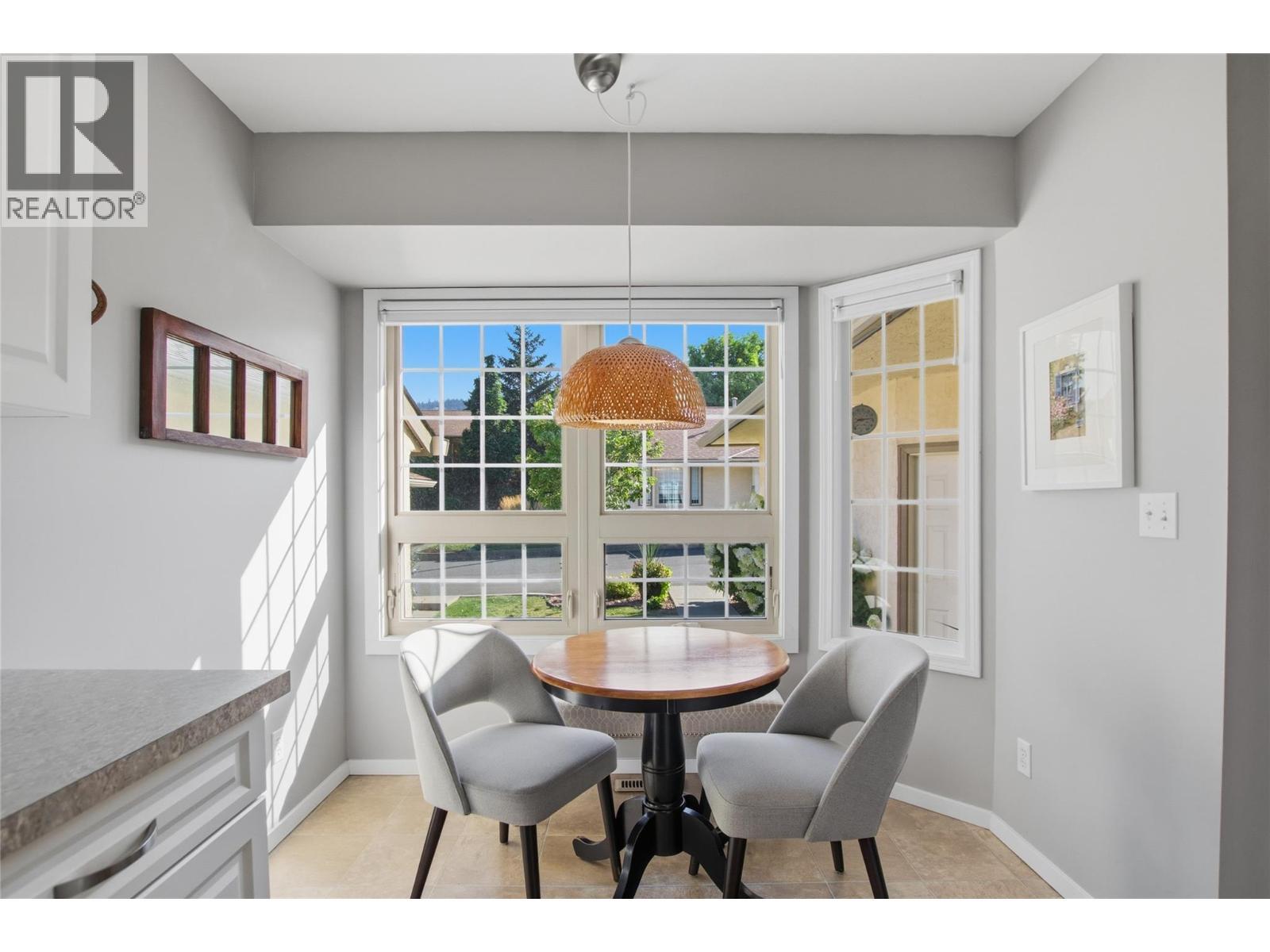 1750 Pacific Way Unit# 6, Kamloops, BC - Indoor Photo Showing Dining Room