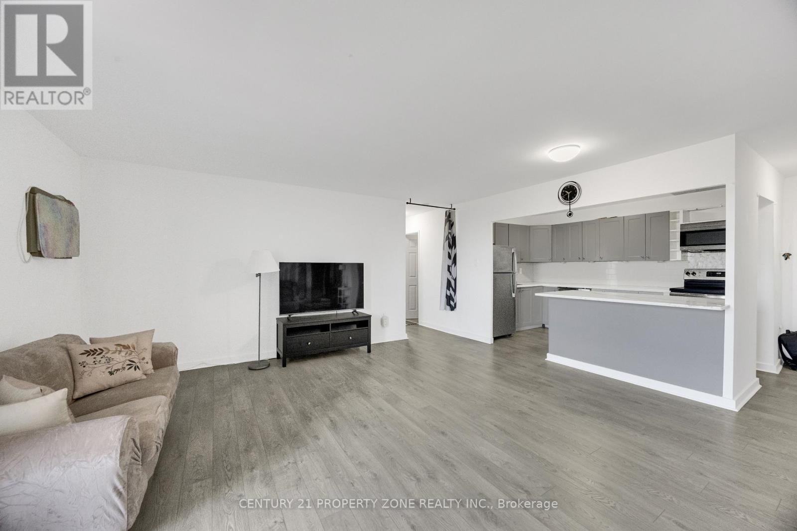 610 - 583 Mornington Avenue, London East, ON - Indoor Photo Showing Living Room