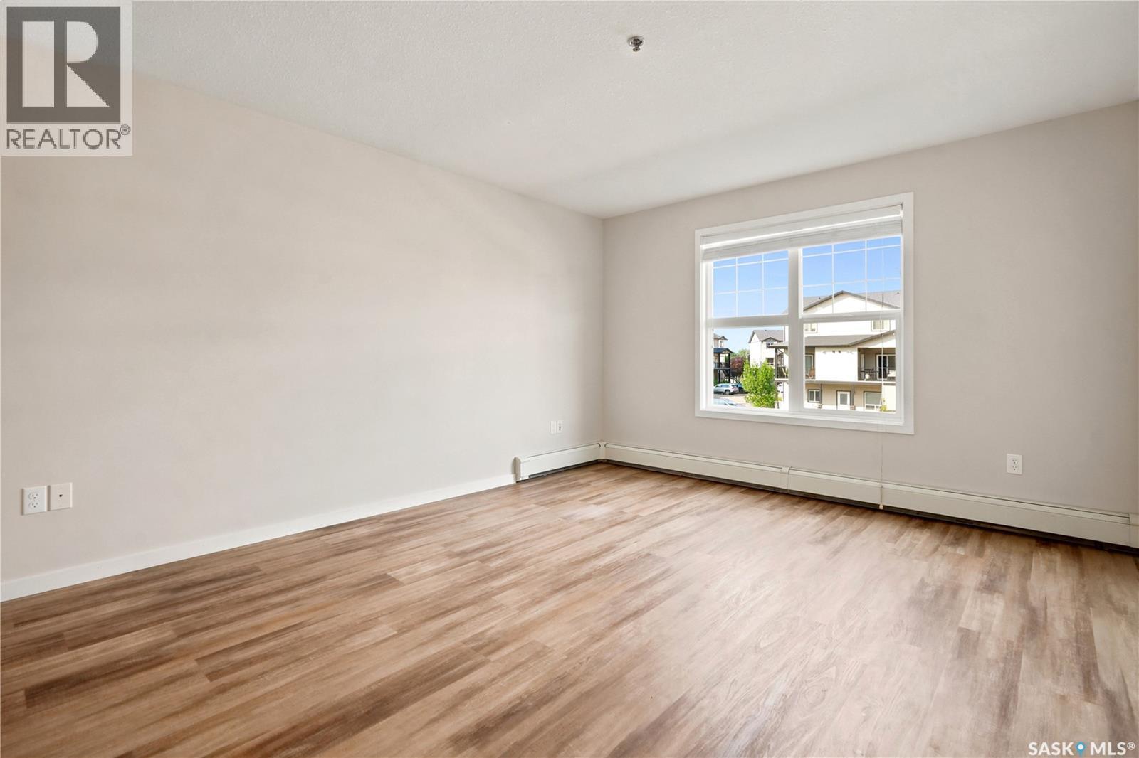 206 1510 Neville Drive, Regina, SK - Indoor Photo Showing Other Room