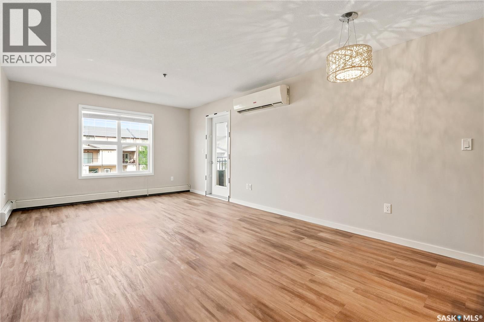 206 1510 Neville Drive, Regina, SK - Indoor