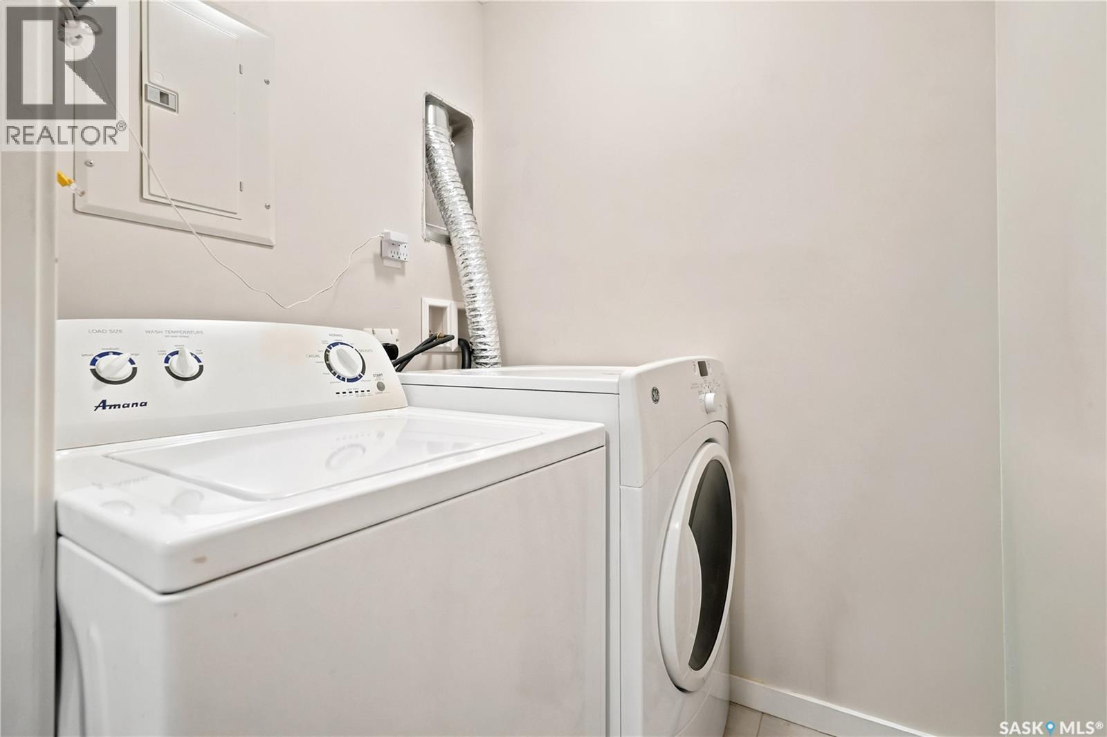206 1510 Neville Drive, Regina, SK - Indoor Photo Showing Laundry Room