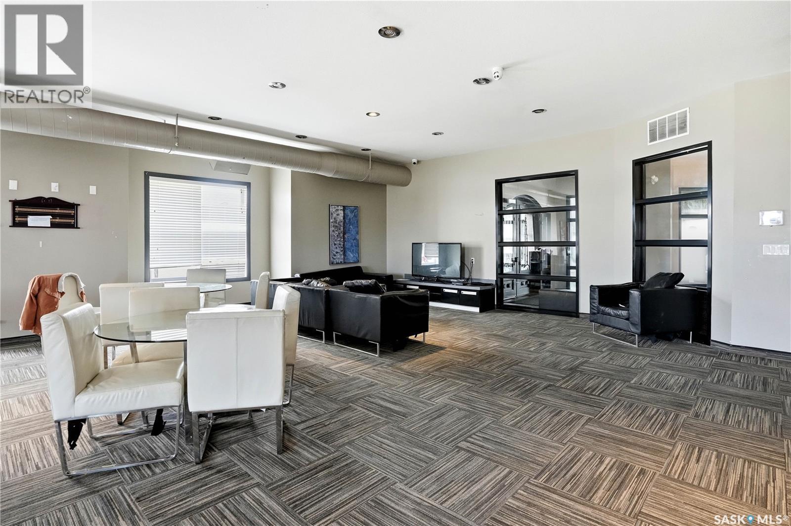 206 1510 Neville Drive, Regina, SK - Indoor