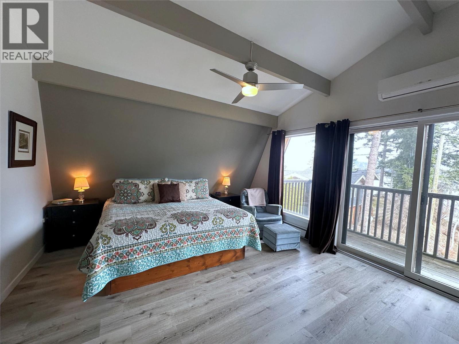 2428 Blind Bay Road, Blind Bay, BC - Indoor Photo Showing Bedroom