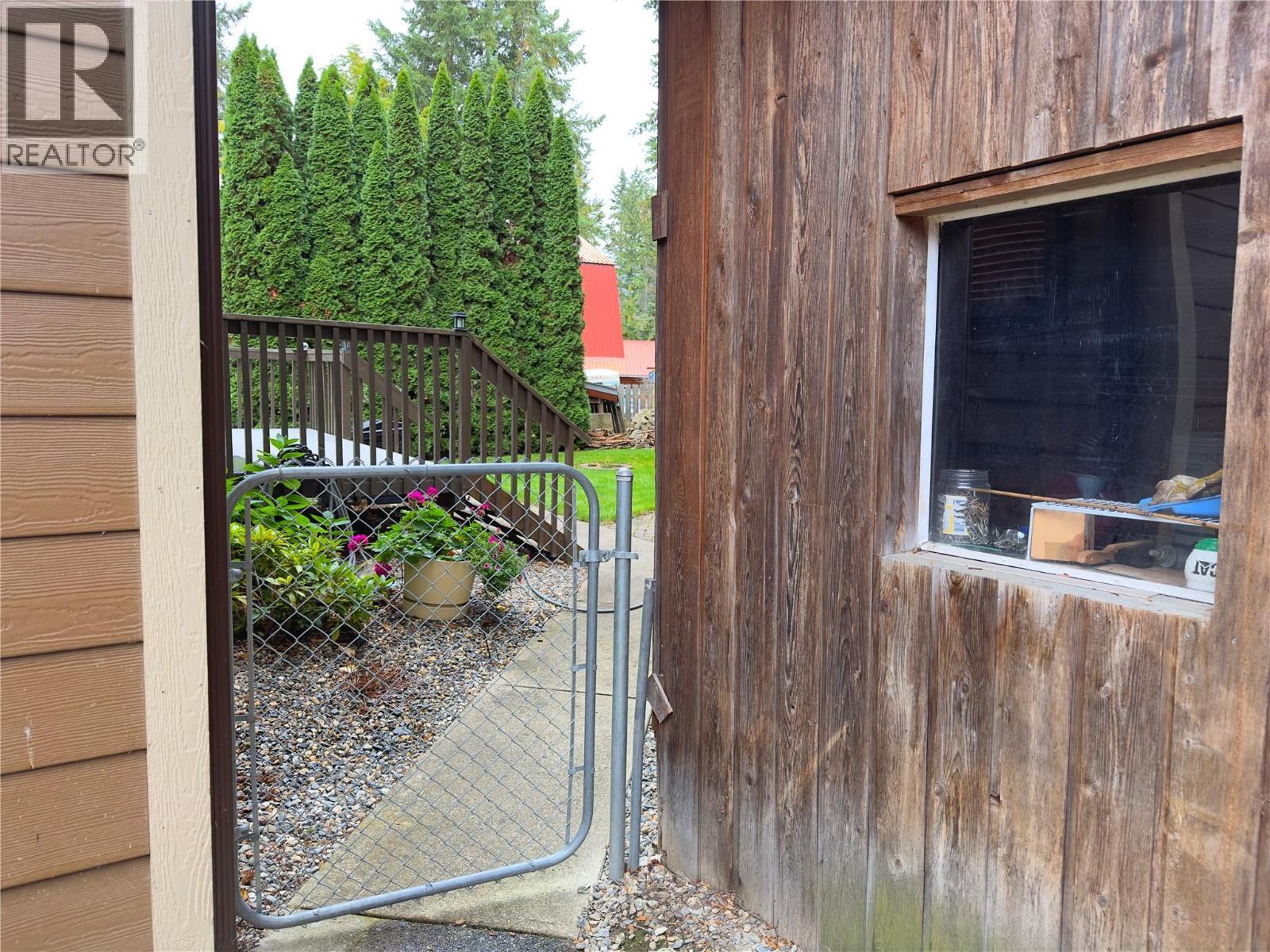 2428 Blind Bay Road, Blind Bay, BC - Outdoor