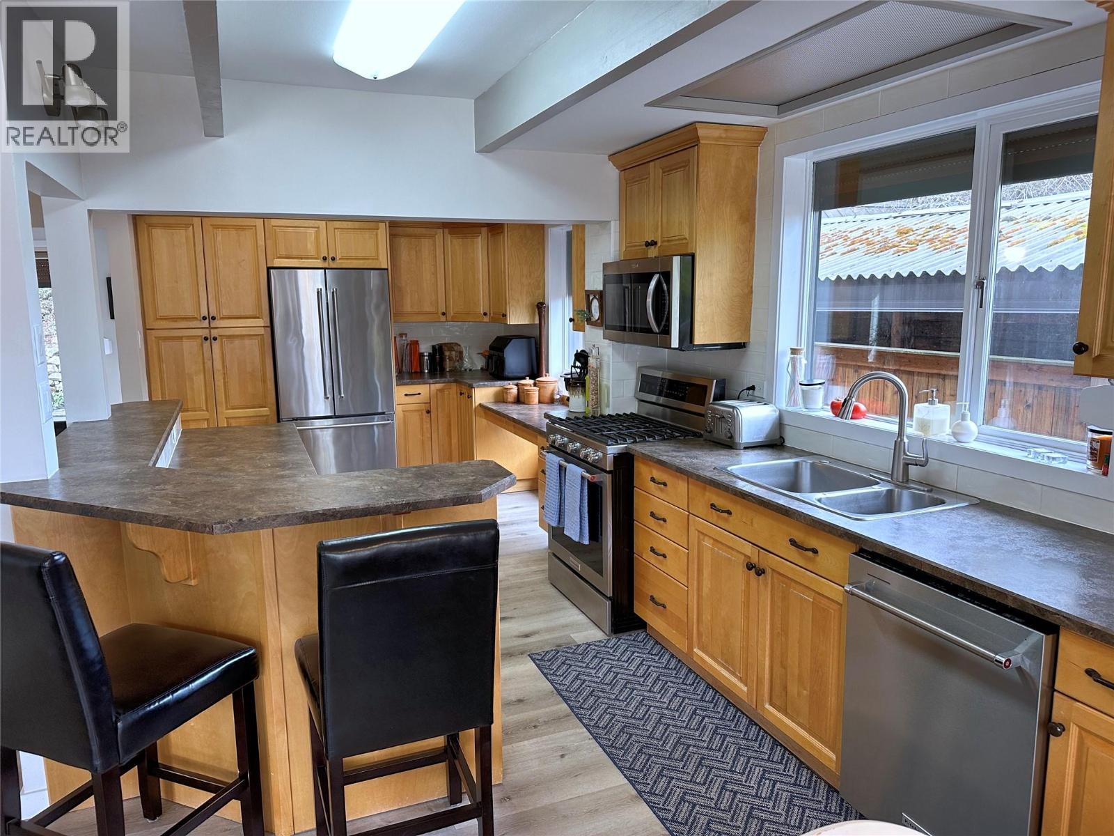2428 Blind Bay Road, Blind Bay, BC - Indoor Photo Showing Kitchen With Stainless Steel Kitchen With Double Sink
