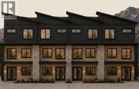 775 Copper Ridge Lane, Windermere, BC - Outdoor With Facade