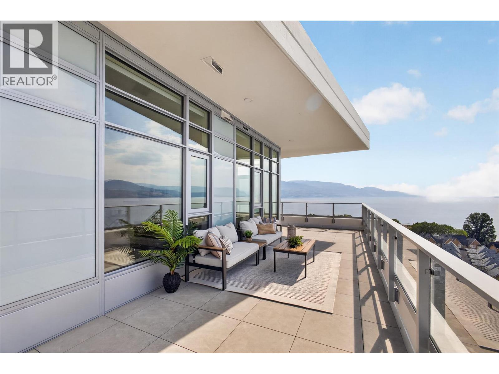 3800 Capozzi Road Unit# Ph2, Kelowna, BC - Outdoor With Exterior