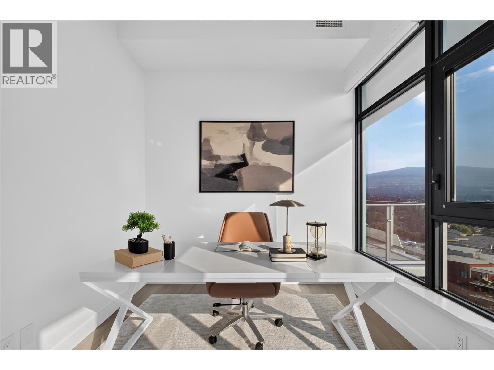 3800 Capozzi Road Unit# Ph2, Kelowna, BC - Indoor Photo Showing Office