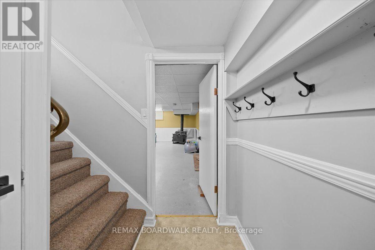 201 Linda Loop, Ottawa, ON - Indoor Photo Showing Other Room
