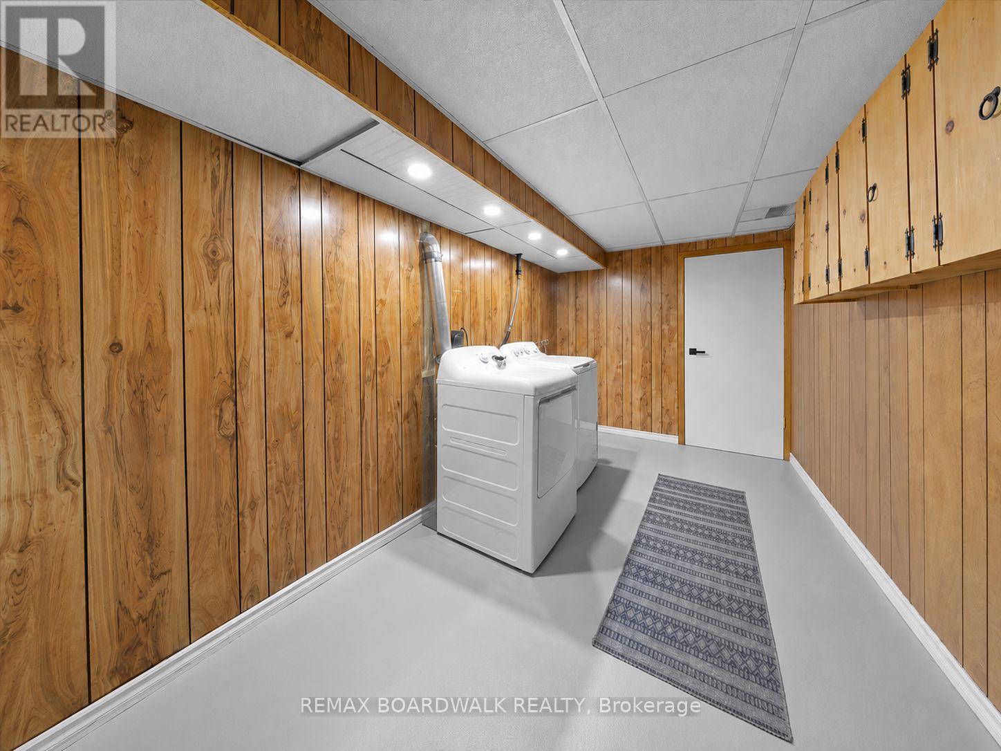 201 Linda Loop, Ottawa, ON - Indoor Photo Showing Basement