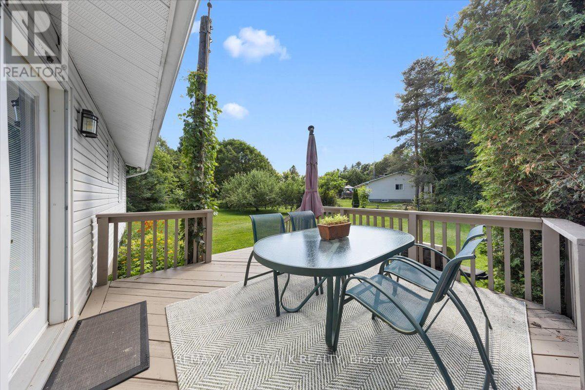 201 Linda Loop, Ottawa, ON - Outdoor With Deck Patio Veranda With Exterior