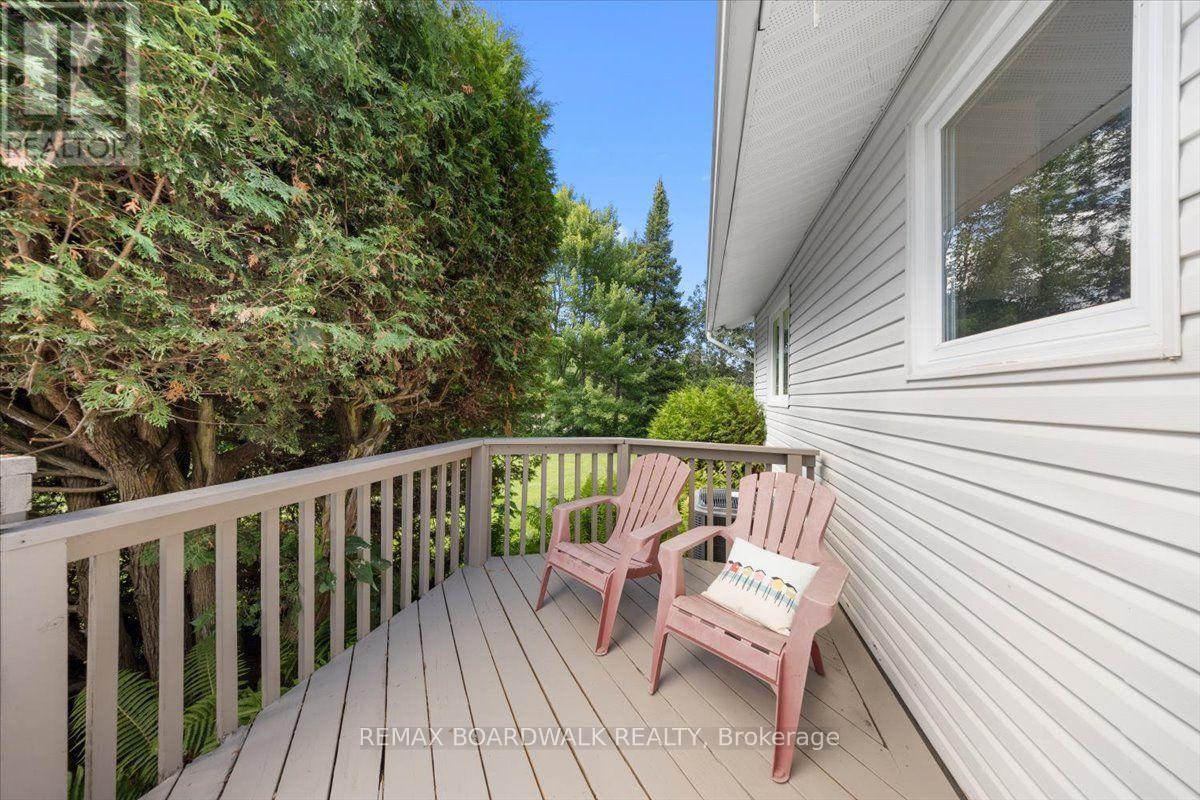 201 Linda Loop, Ottawa, ON - Outdoor With Deck Patio Veranda With Exterior