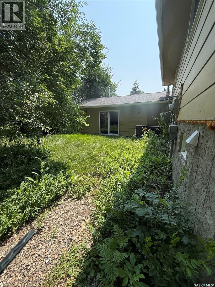 90 Marquis Crescent, Regina, SK - Outdoor