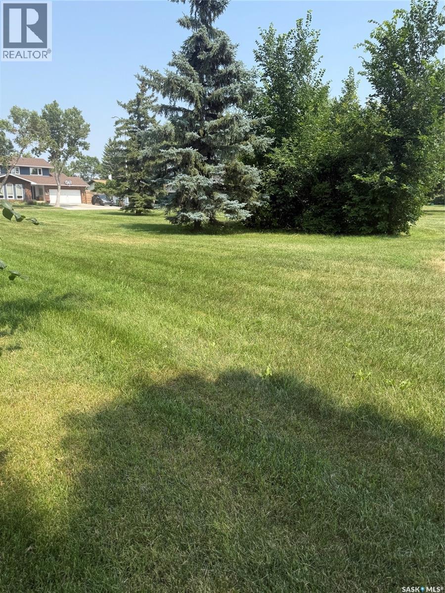90 Marquis Crescent, Regina, SK - Outdoor