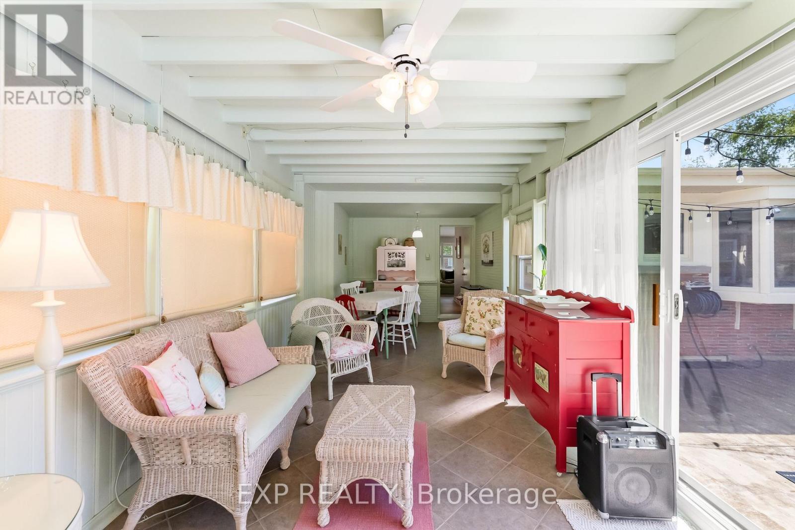 3279 Saint Patrick Avenue, Niagara Falls (Stamford), ON - Indoor