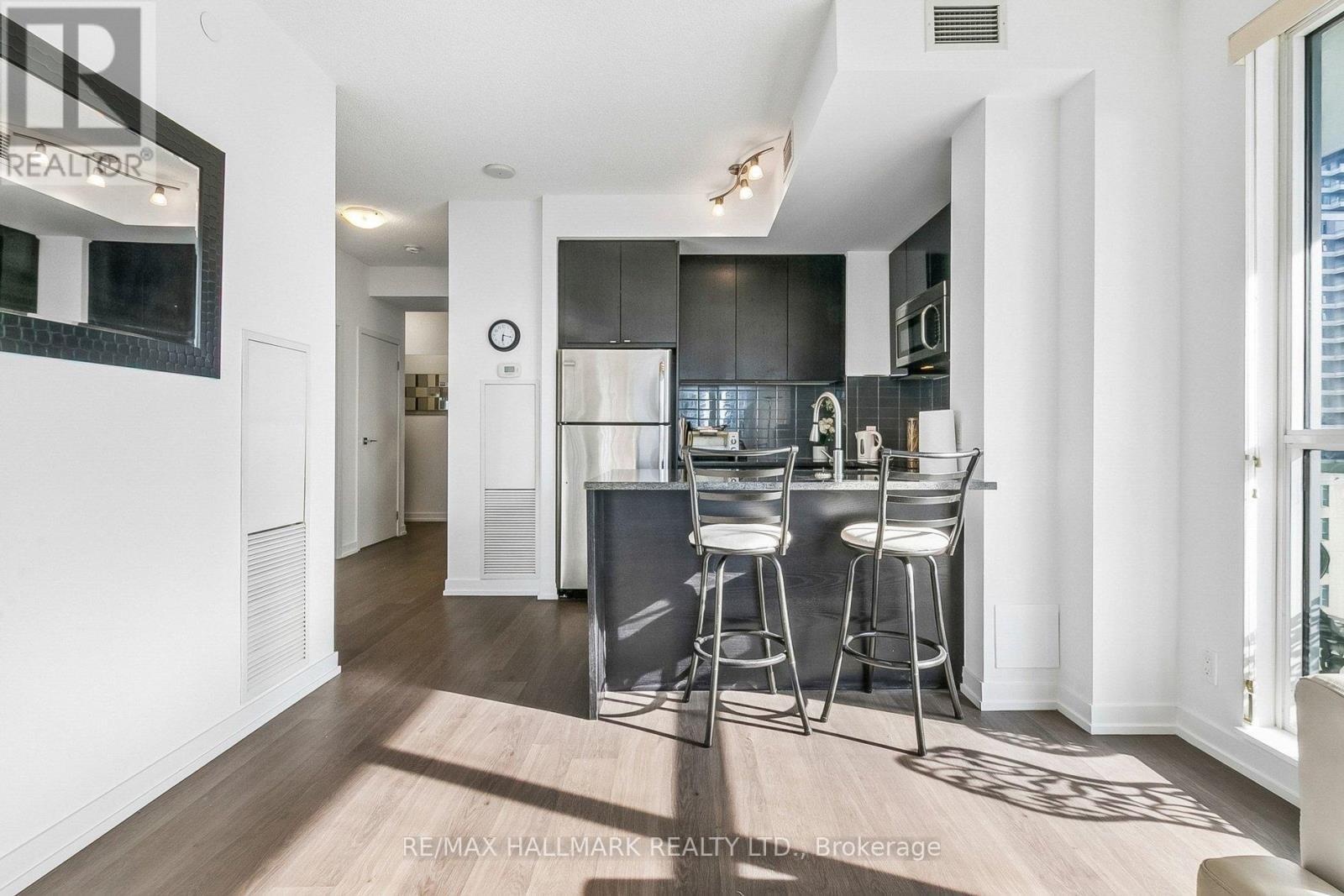 1212 - 98 Lillian Street, Toronto, ON - Indoor Photo Showing Other Room