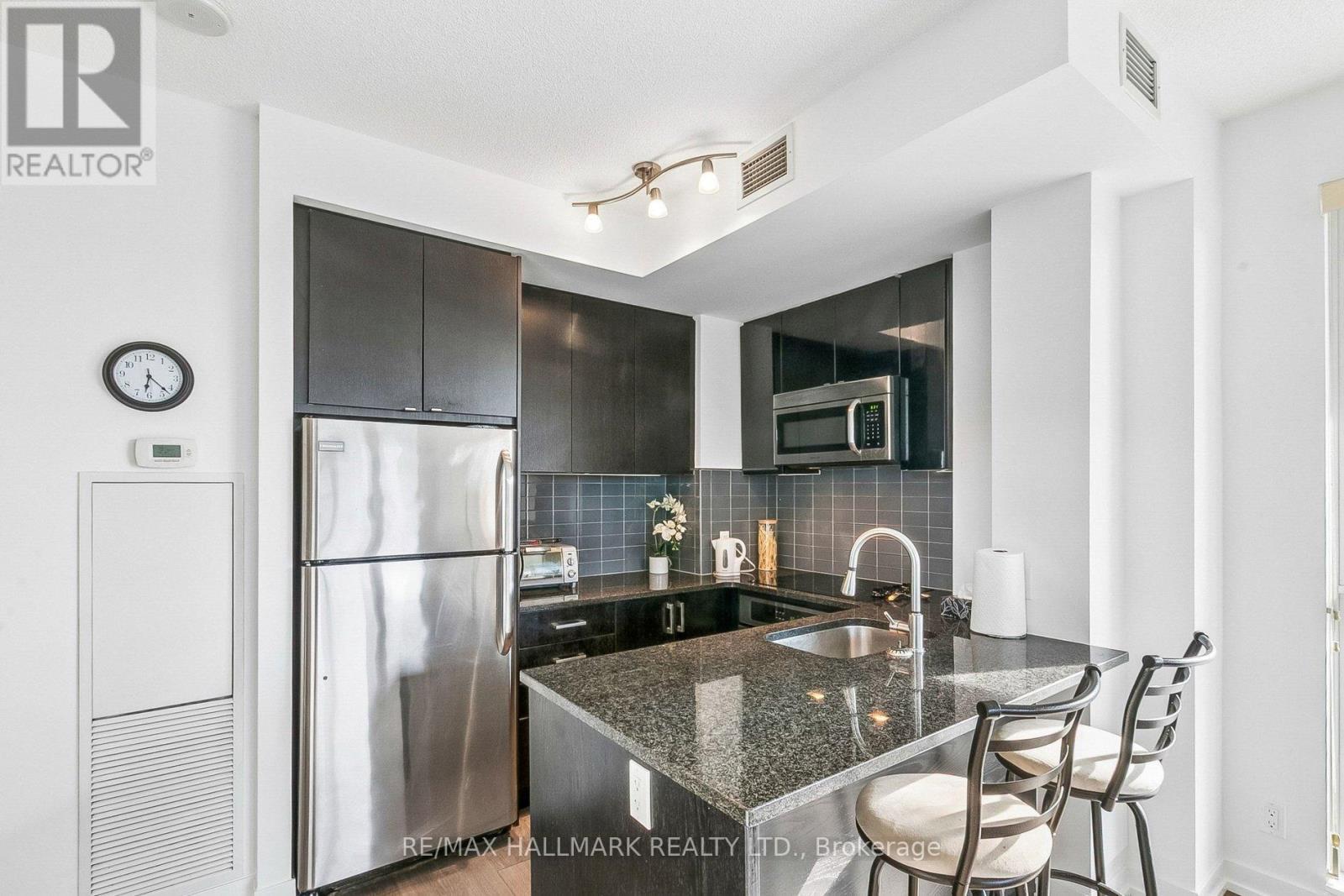 1212 - 98 Lillian Street, Toronto, ON - Indoor Photo Showing Kitchen With Stainless Steel Kitchen With Upgraded Kitchen