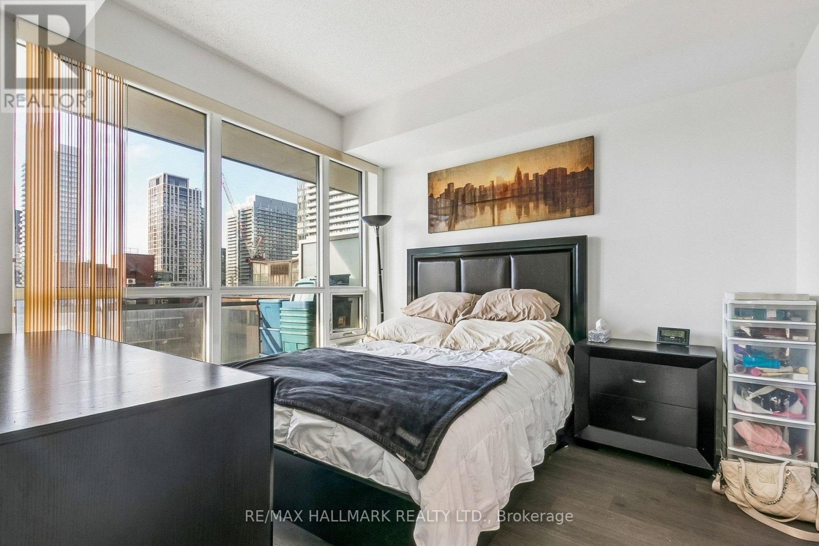 1212 - 98 Lillian Street, Toronto, ON - Indoor Photo Showing Bedroom