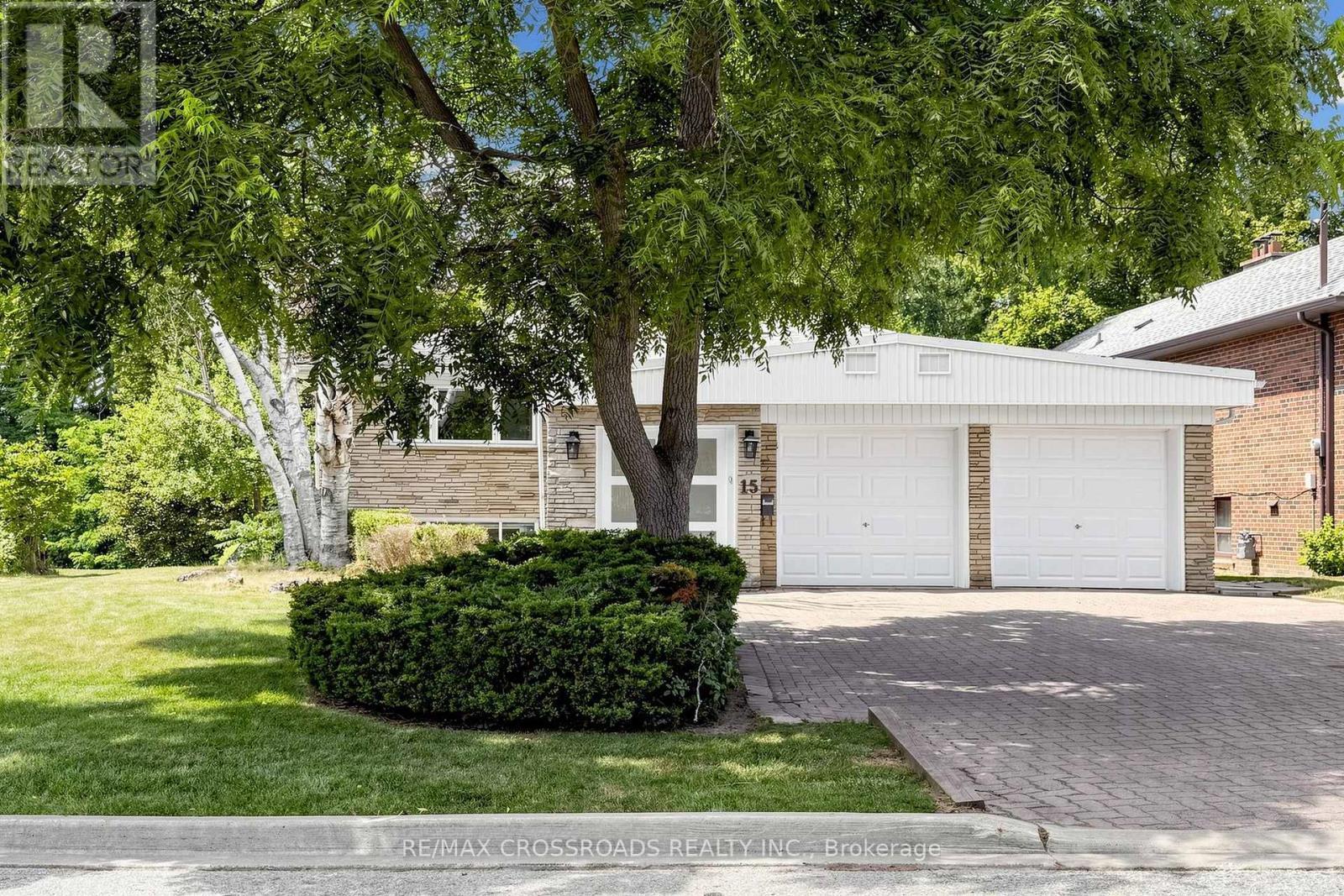 15 Alamosa Drive, Toronto, ON - Outdoor