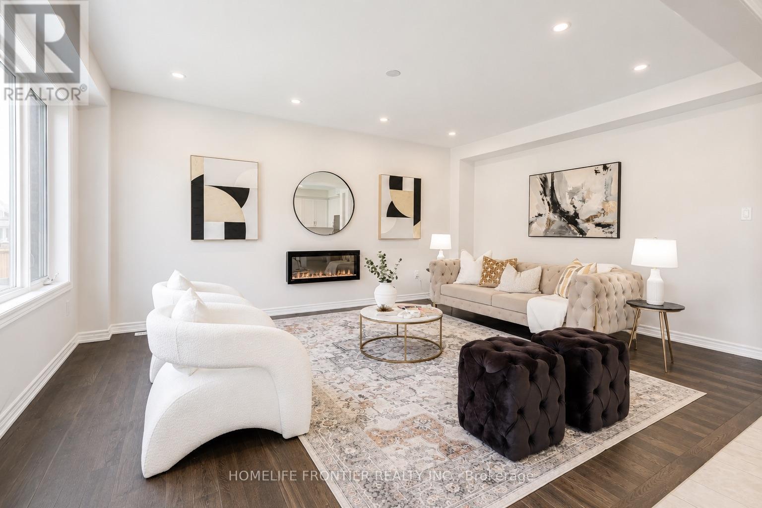 879 Plum Place, Milton, ON - Indoor Photo Showing Living Room With Fireplace