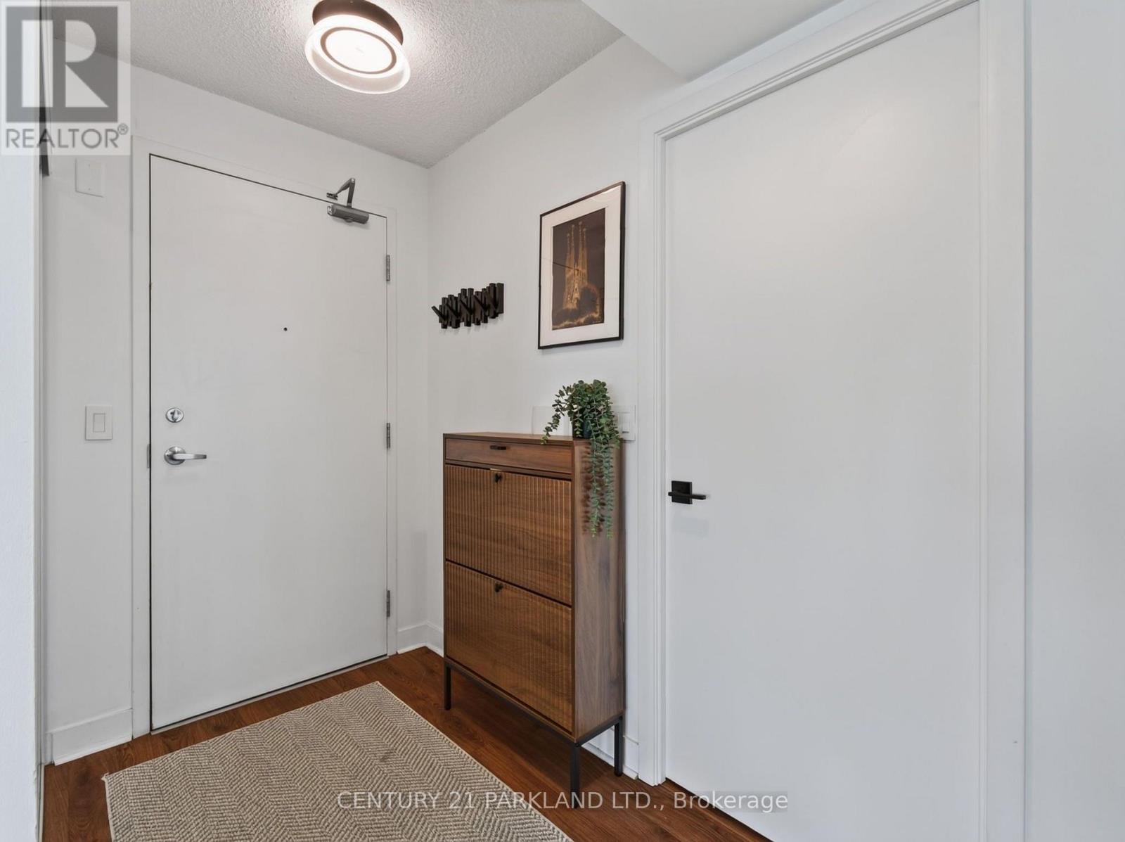1103 - 155 Legion Road, Toronto, ON - Indoor Photo Showing Other Room