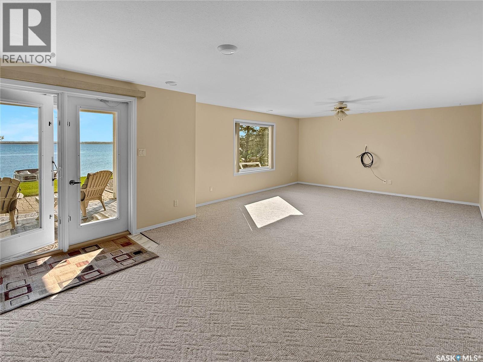 72 3Rd Avenue W, Metinota, SK - Indoor Photo Showing Other Room