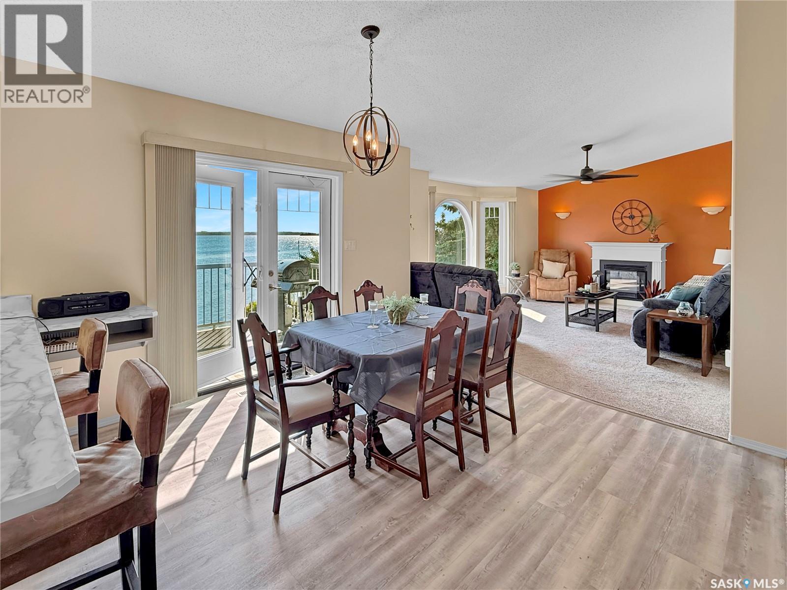 72 3Rd Avenue W, Metinota, SK - Indoor Photo Showing Dining Room With Fireplace