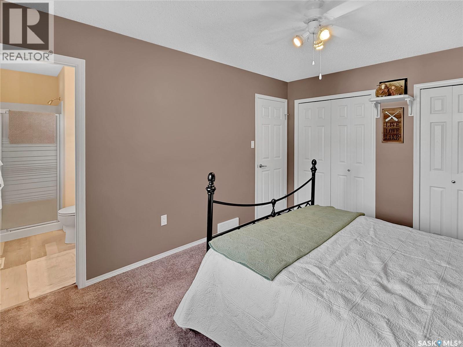 72 3Rd Avenue W, Metinota, SK - Indoor Photo Showing Bedroom