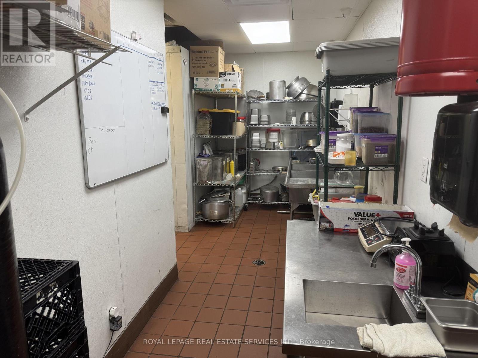 2&3 - 204 Silvercreek Parkway N, Guelph, ON