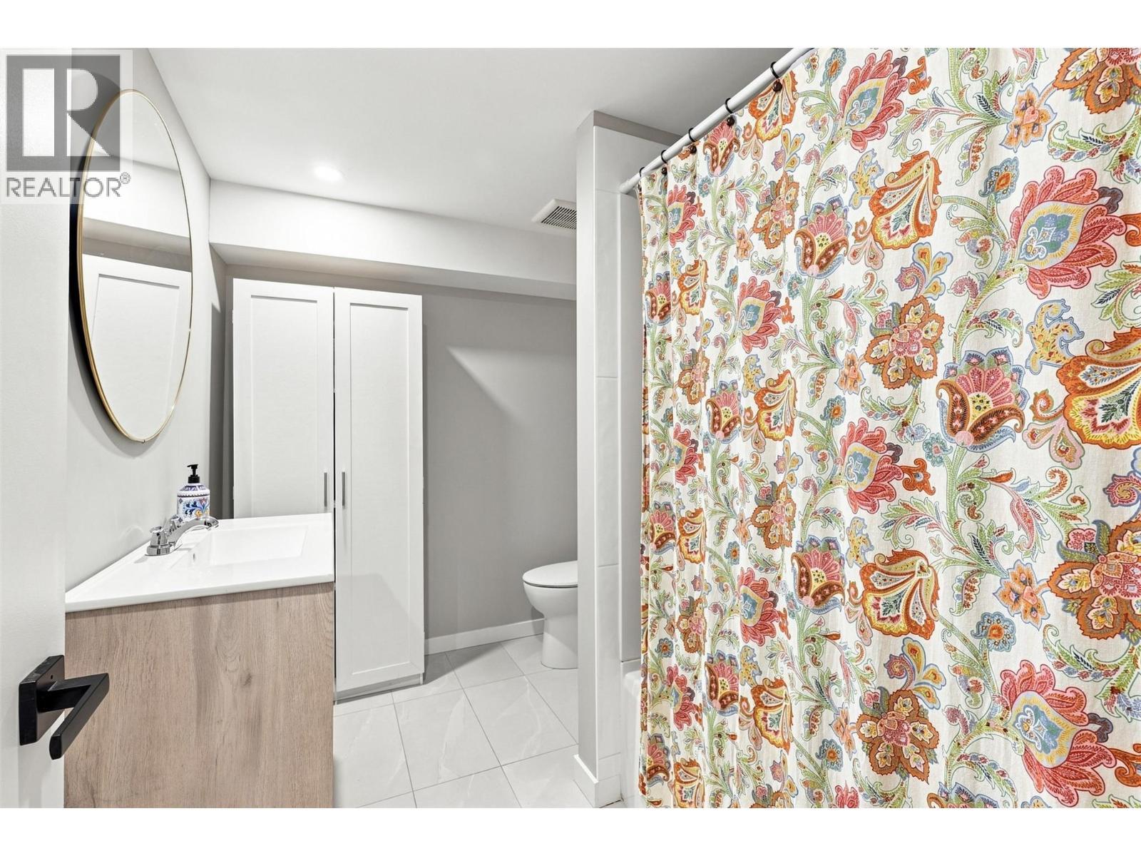 468 Grandview Terrace, Kamloops, BC - Indoor Photo Showing Bathroom