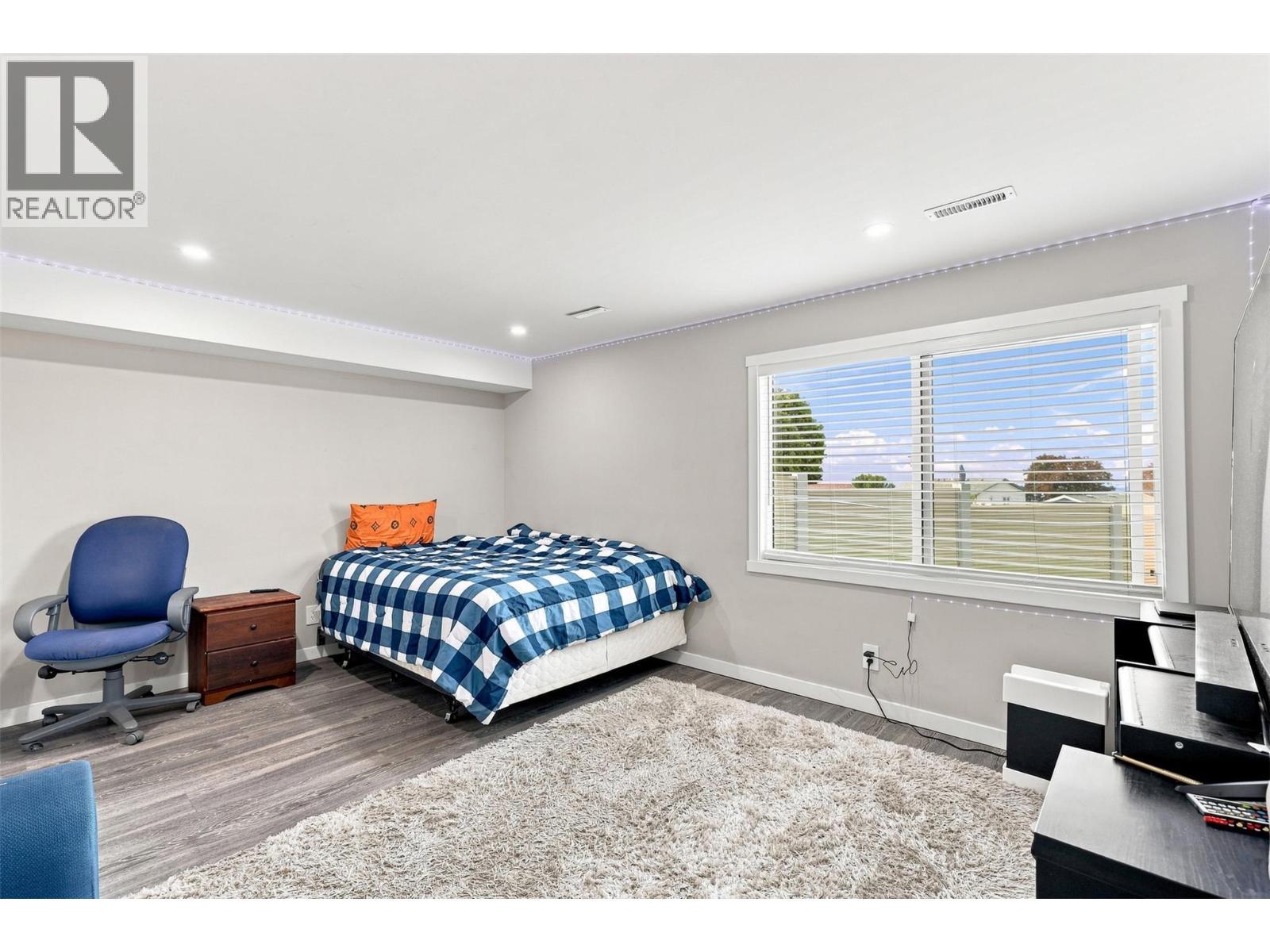 468 Grandview Terrace, Kamloops, BC - Indoor Photo Showing Bedroom