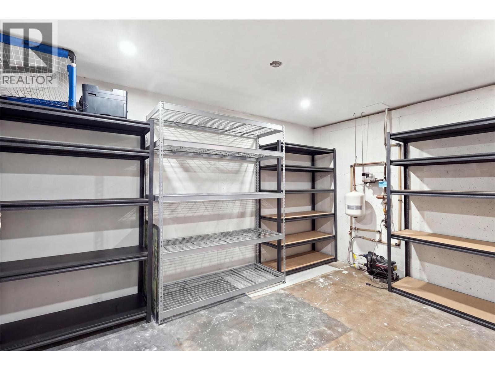 Some items virtually removed - 468 Grandview Terrace, Kamloops, BC - Indoor Photo Showing Garage