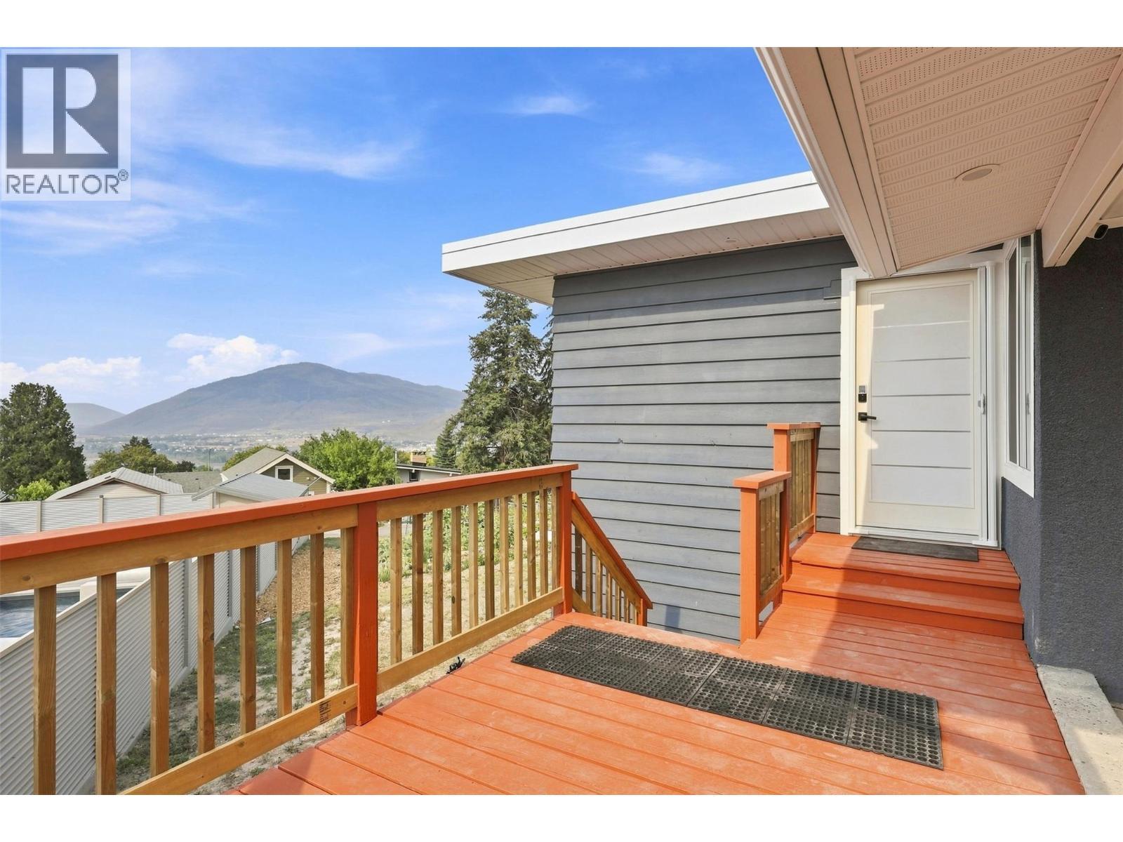 468 Grandview Terrace, Kamloops, BC - Outdoor With Deck Patio Veranda With Exterior