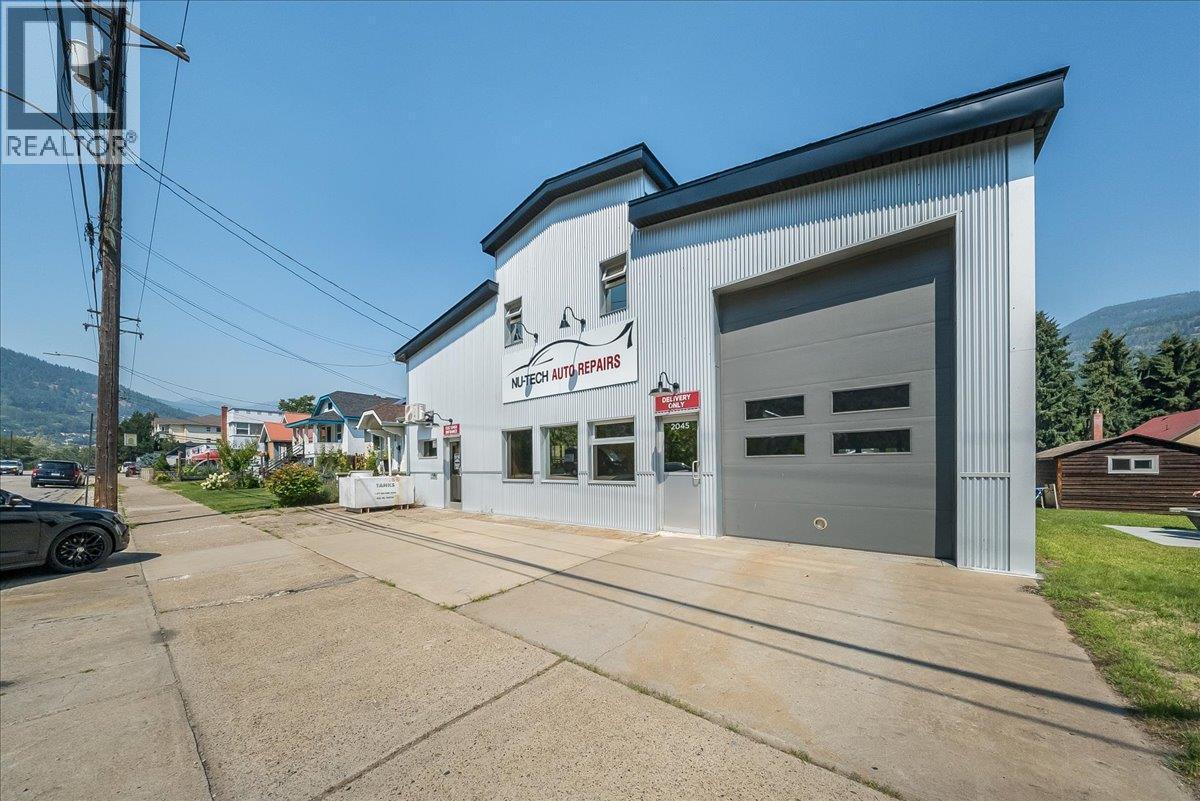 2045 Columbia Avenue, Trail, BC