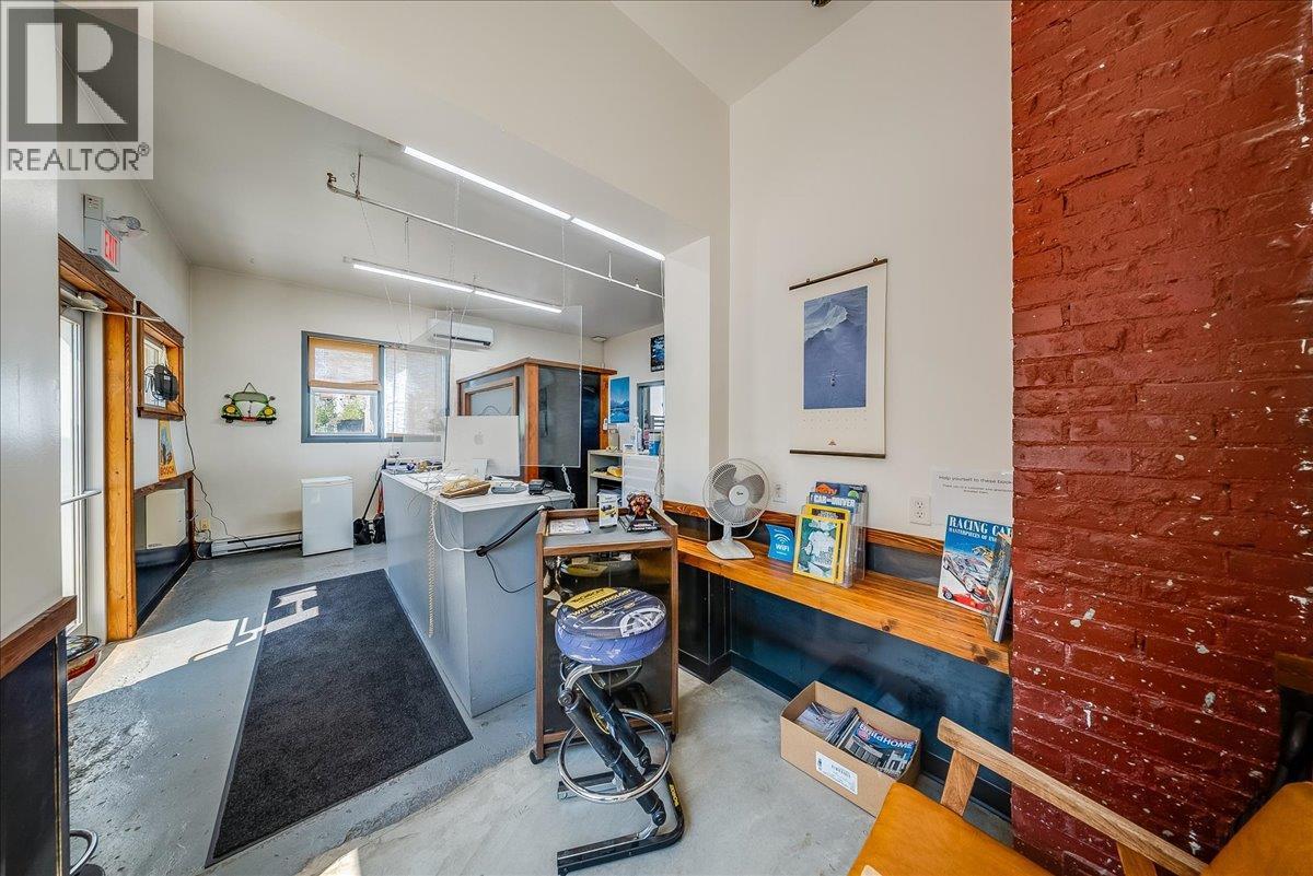 2045 Columbia Avenue, Trail, BC