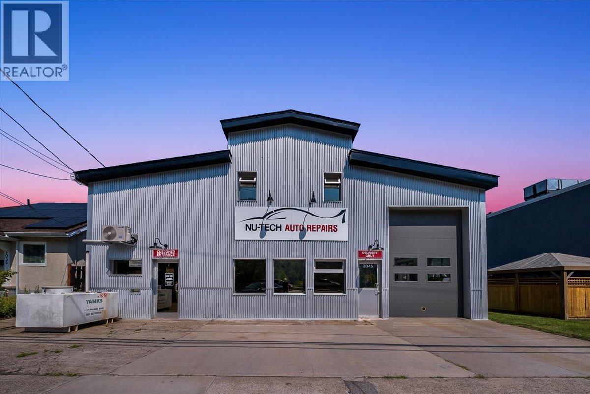 2045 Columbia Avenue, Trail, BC