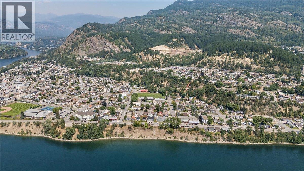 2045 Columbia Avenue, Trail, BC