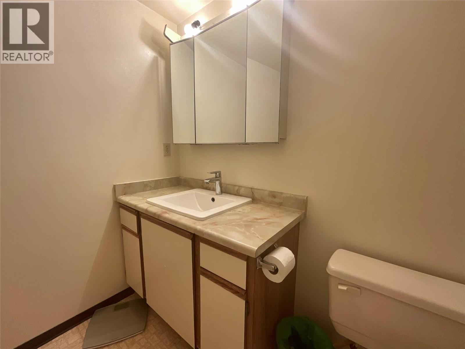 320 Northgate Unit# 209, Tumbler Ridge, BC - Indoor Photo Showing Bathroom