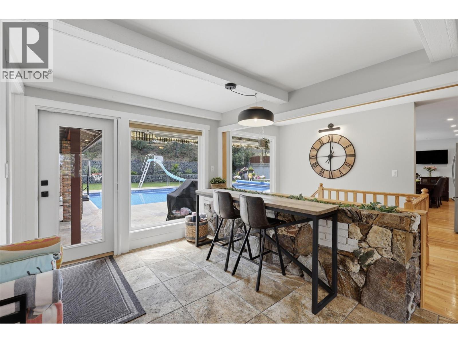779 Gleneagles Drive, Kamloops, BC - Indoor Photo Showing Dining Room