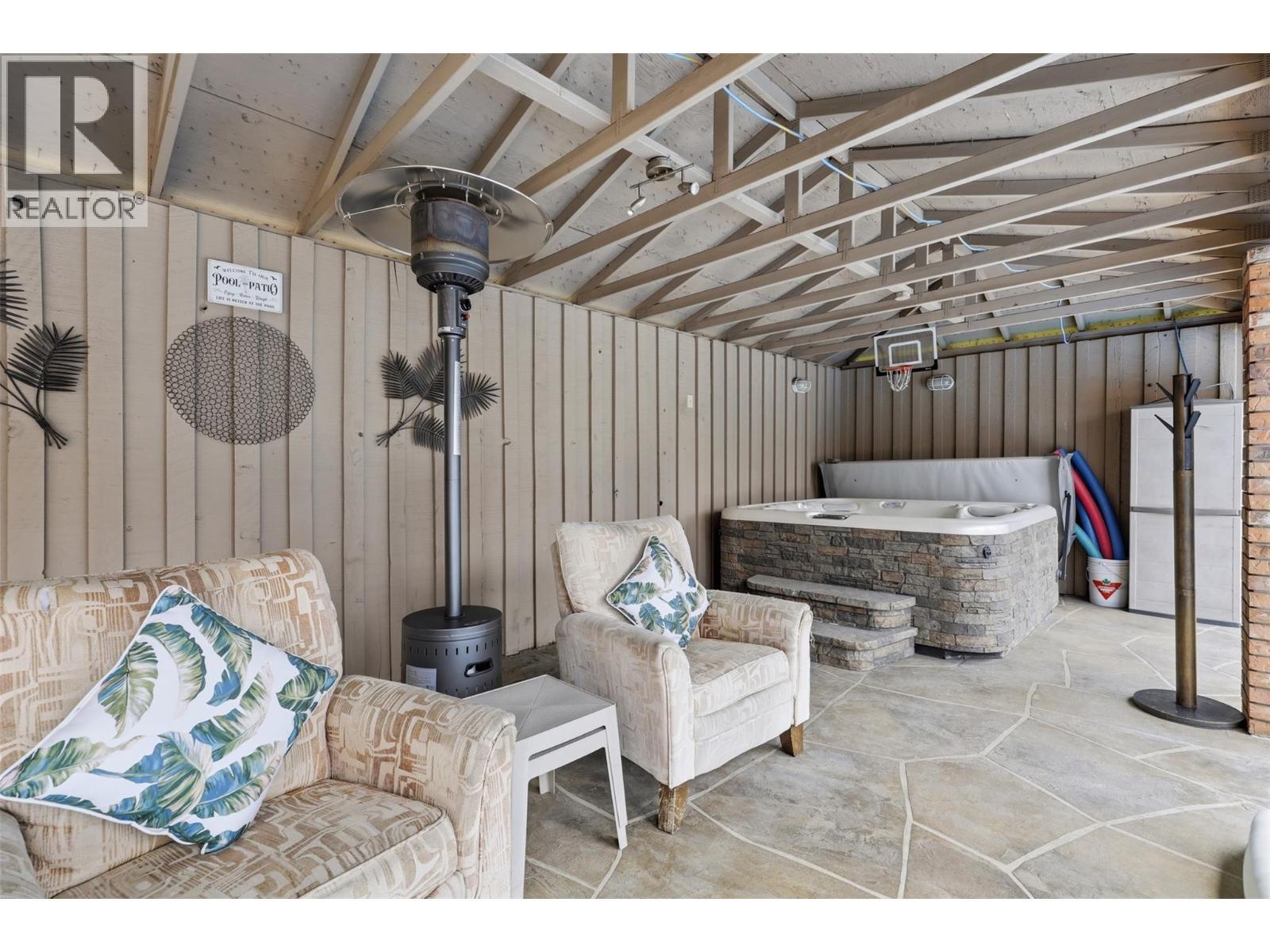 779 Gleneagles Drive, Kamloops, BC - Indoor