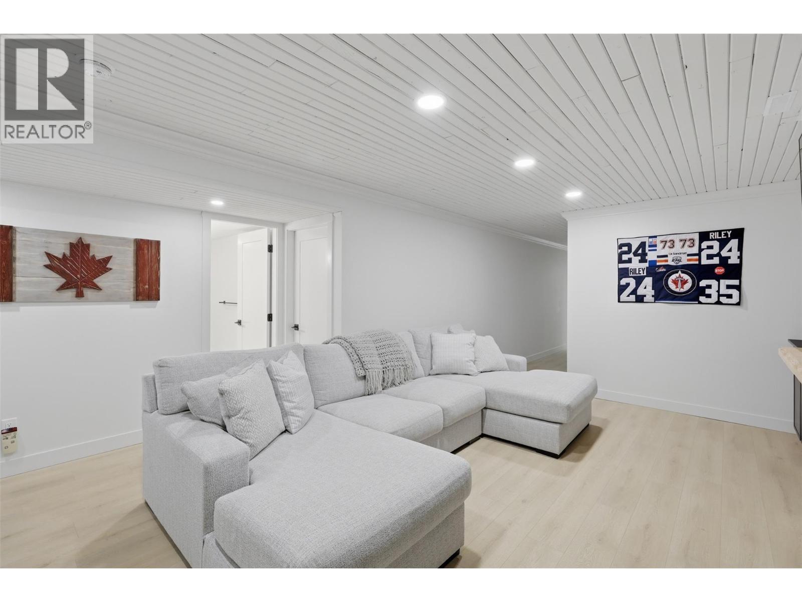 779 Gleneagles Drive, Kamloops, BC - Indoor