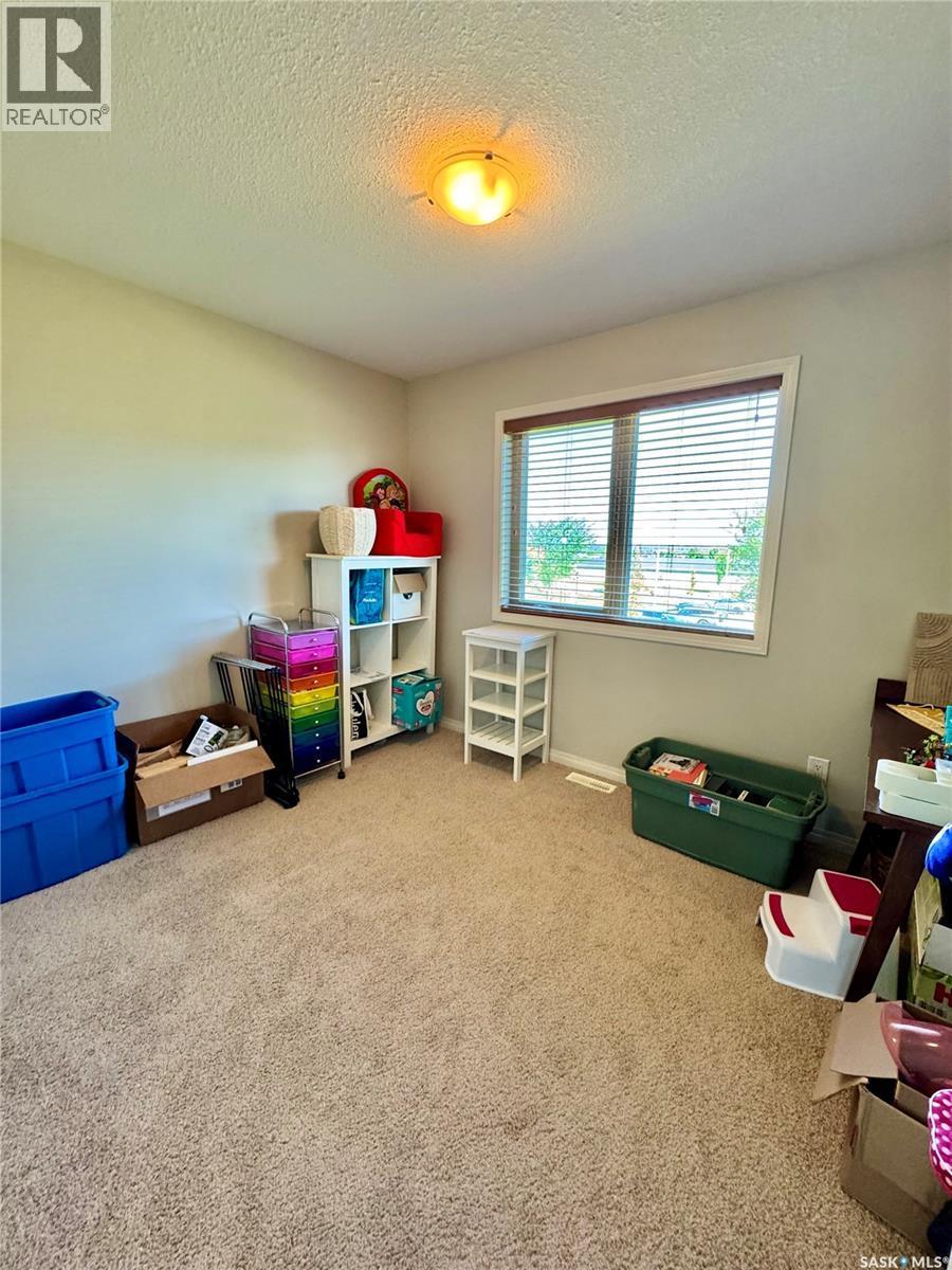 18 1600 Muzzy Drive, Prince Albert, SK - Indoor