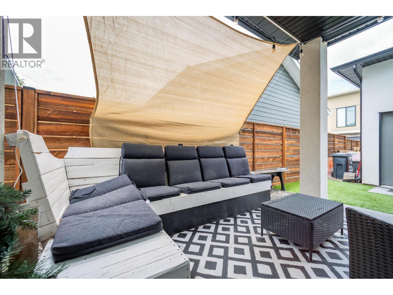 1929 Ethel Street, Kelowna, BC - Outdoor With Deck Patio Veranda With Exterior