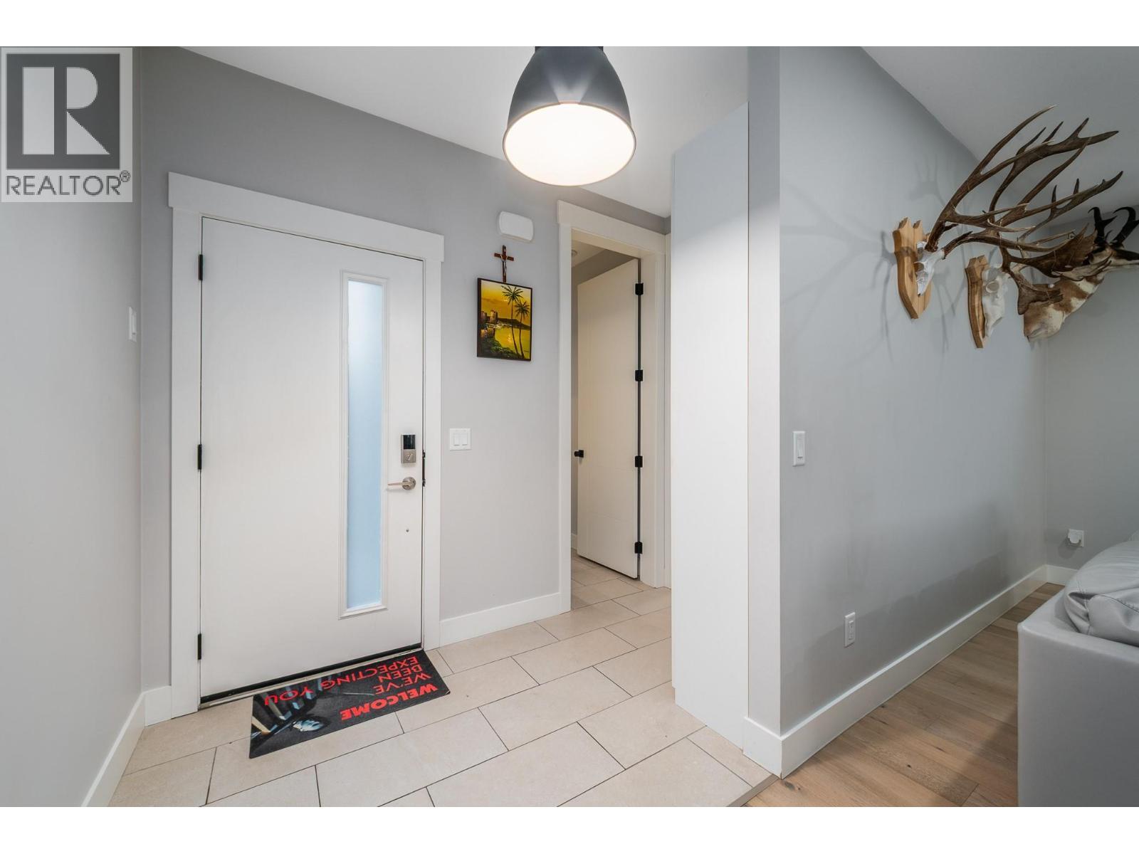 1929 Ethel Street, Kelowna, BC - Indoor Photo Showing Other Room