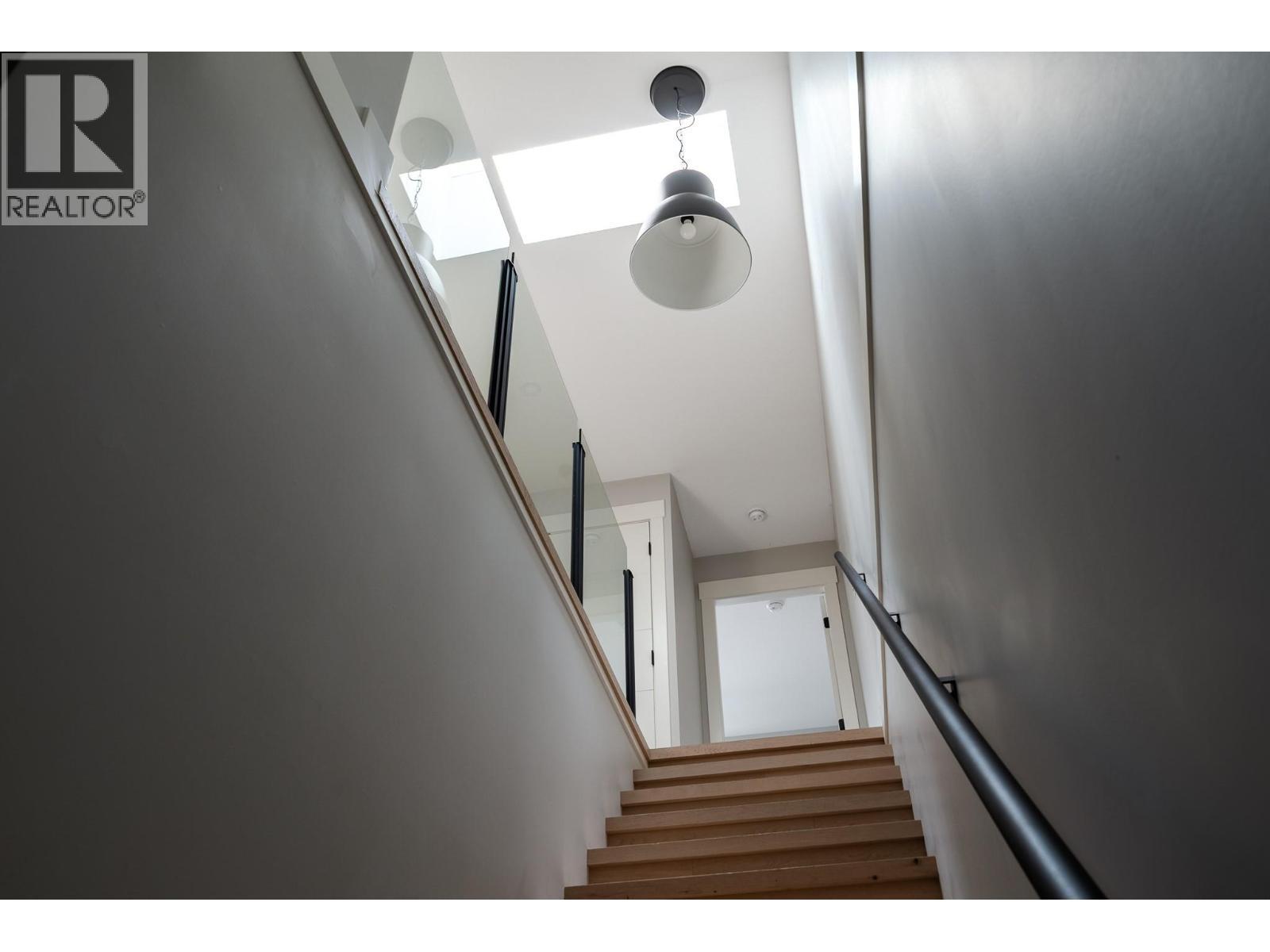 1929 Ethel Street, Kelowna, BC - Indoor Photo Showing Other Room