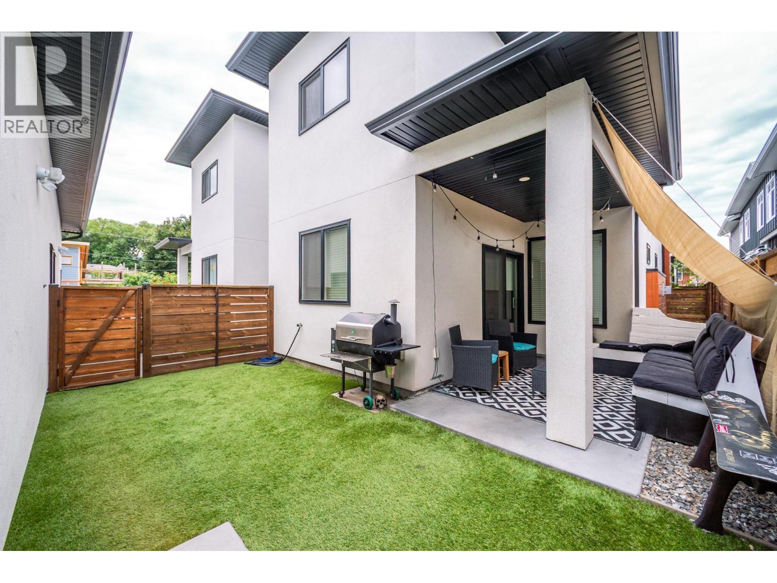1929 Ethel Street, Kelowna, BC - Outdoor With Deck Patio Veranda With Exterior