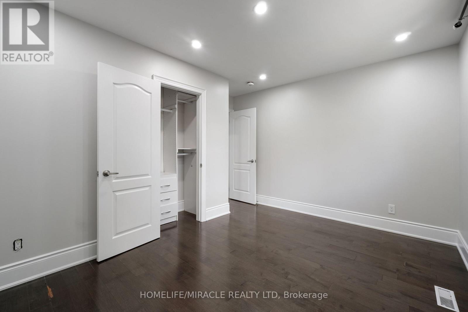 70 Cockburn Drive, Toronto, ON - Indoor Photo Showing Other Room