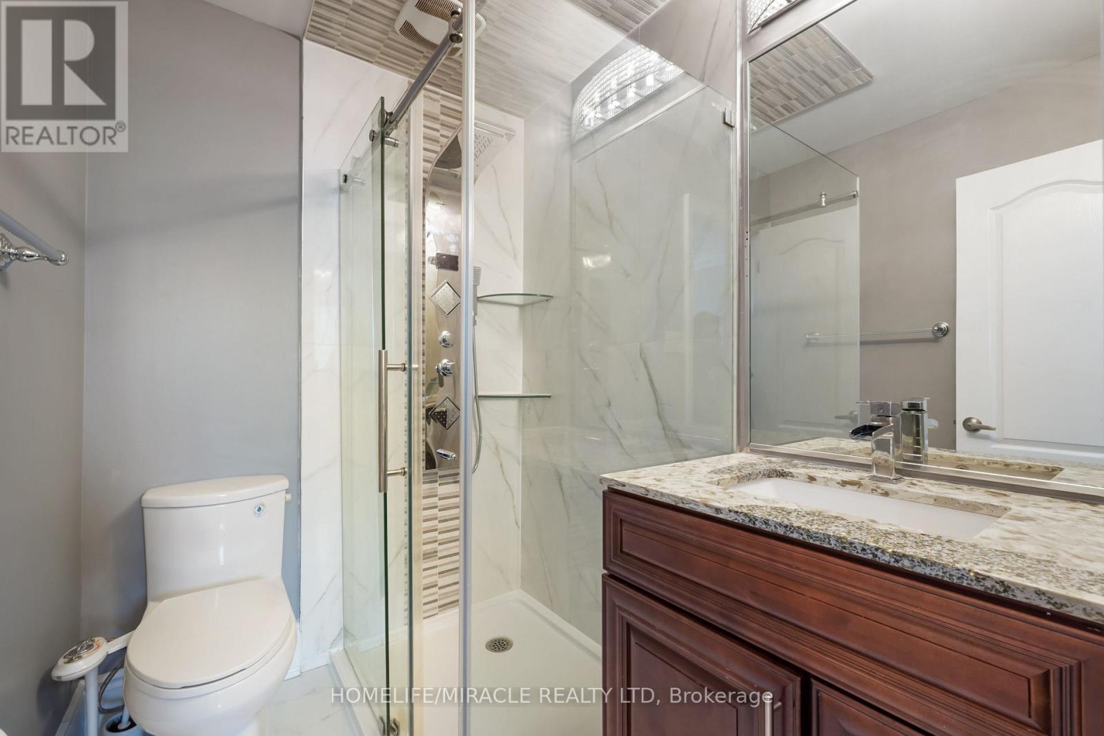70 Cockburn Drive, Toronto, ON - Indoor Photo Showing Bathroom
