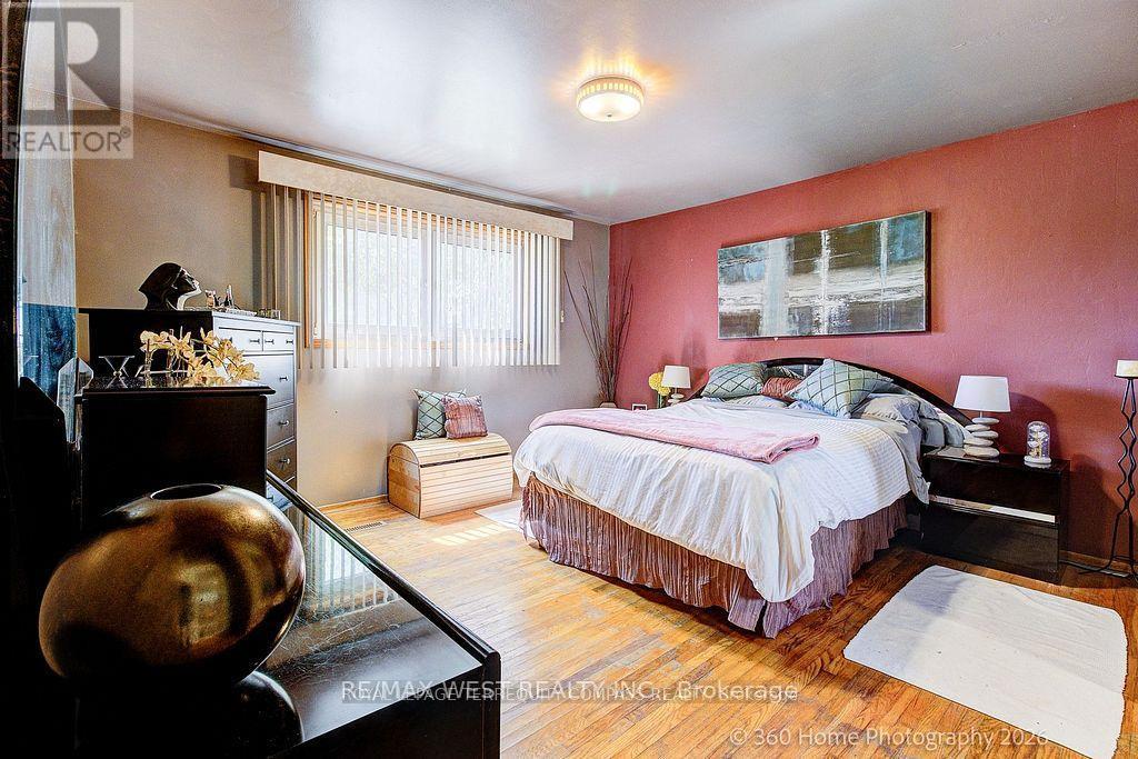 1583 Otterby Road, Mississauga, ON - Indoor Photo Showing Bedroom